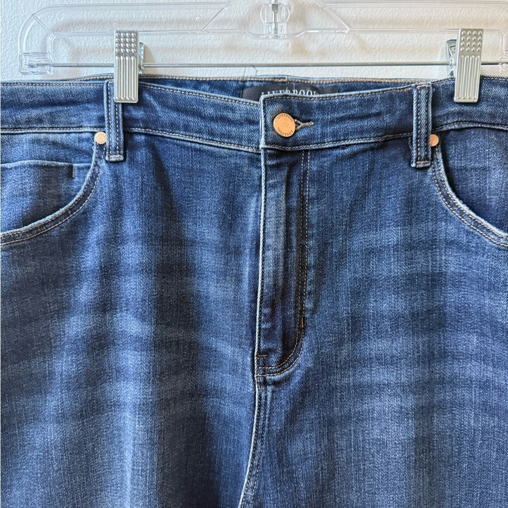 Liverpool Los Angeles cropped wide leg denim - Picture 2 of 6